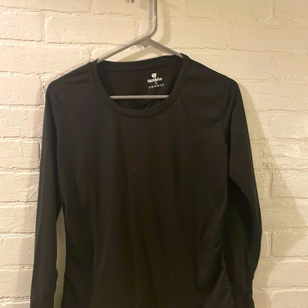 black long sleeve long underwear to wear under snow clothes